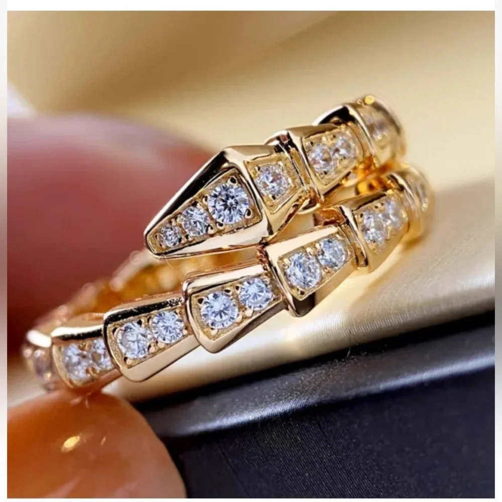 New Beautiful 18k Yellow Gold Over Silver White Sapphires Ring